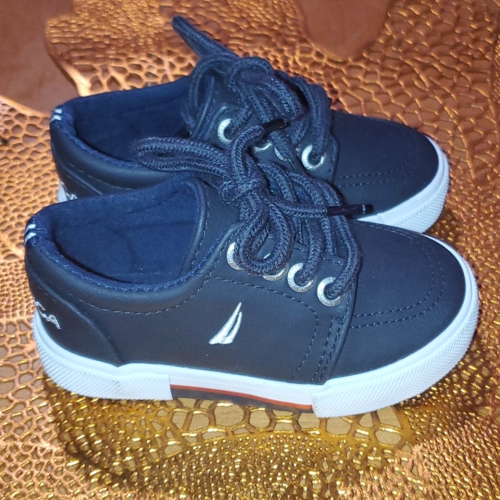 Nautica Toddler's Shoes - Picture 4 of 6